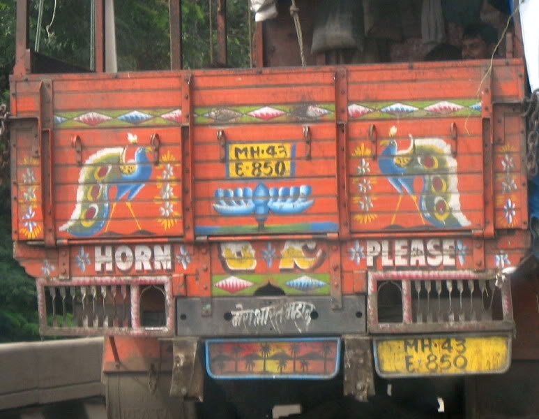 Commercial vehicles tailgate "Horn Please"