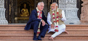 Turnbull and Modi at Akshardham Temple