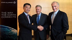 CEO Jeffrey Goh on the left