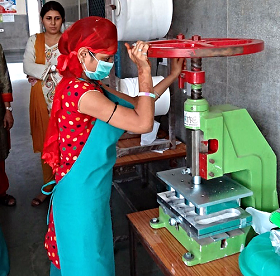 Making Anandi Pads