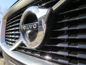 volvo car grille