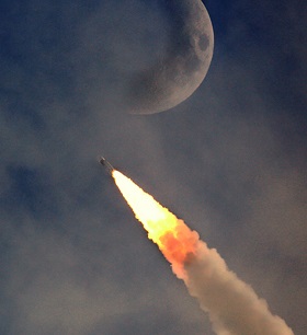 Rocket-to-the-Moon