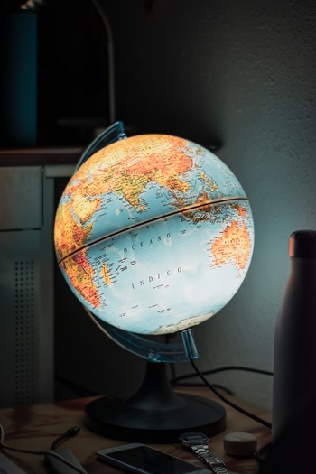 globe, unsplash