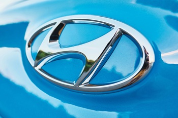 Hyundai Logo by stephen-kidd courtesy unsplash.
